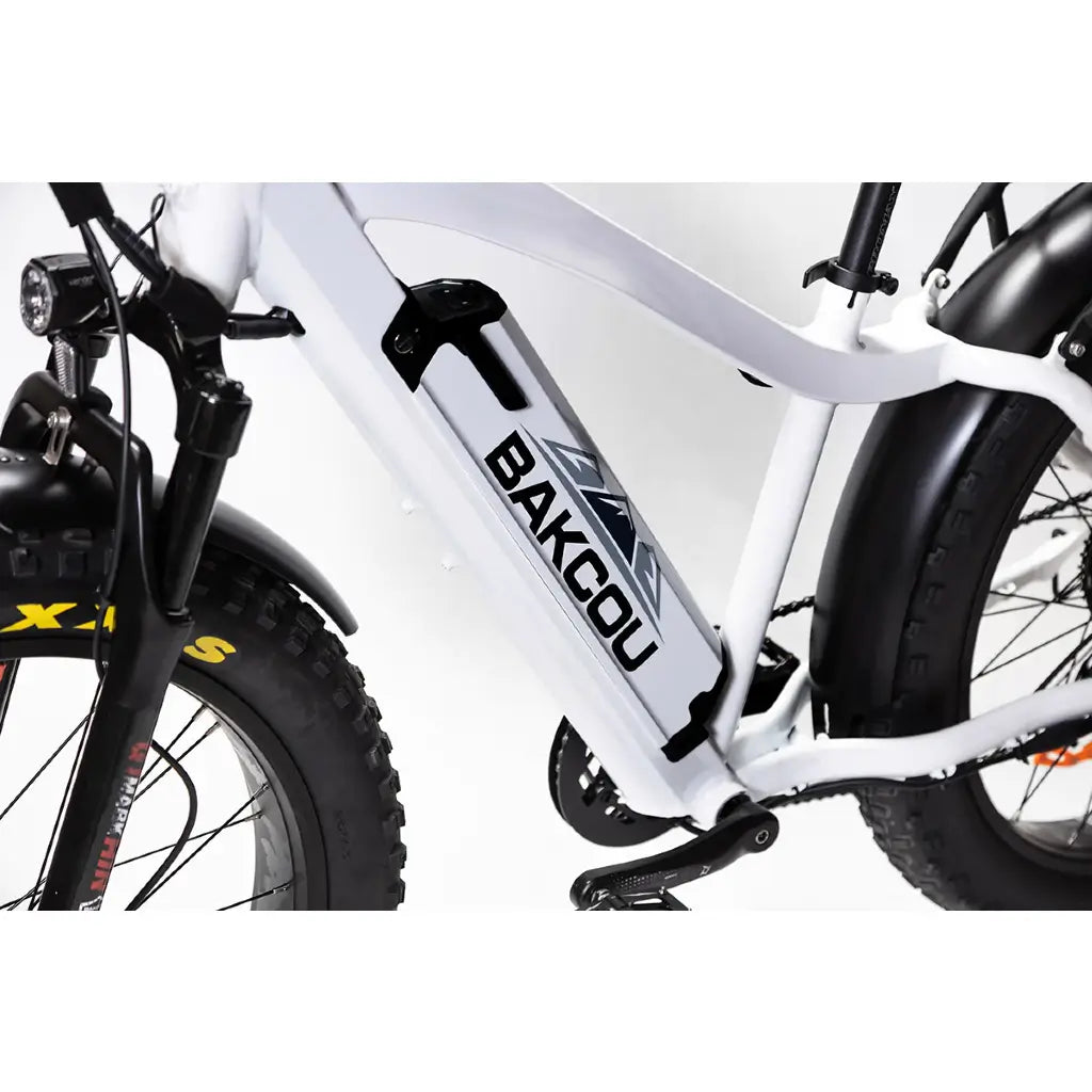 Bakcou Flatlander 750W 48V Fat Tire Electric Hunting Bike white frame