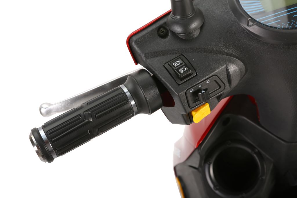 X-Treme Cabo 600 W Cruiser Elite Max 60 Volt Electric Scooter - Red - Signal Lights switch - Horn 