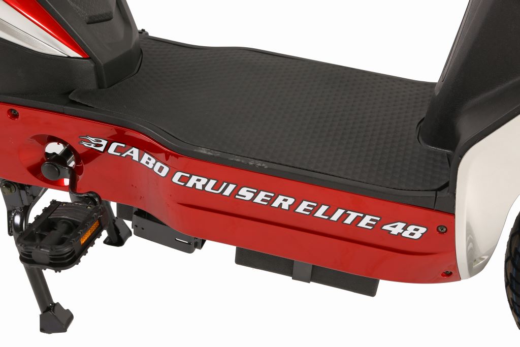X-Treme Cabo 600 W Cruiser Elite Max 60 Volt Electric Scooter - Red - Foot rest